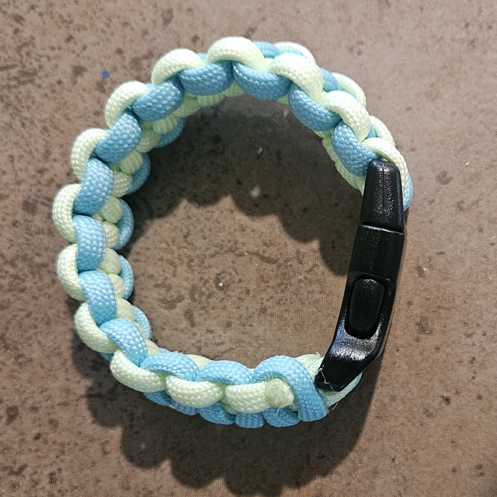 Vibrant Blue and Green Paracord Bracelet